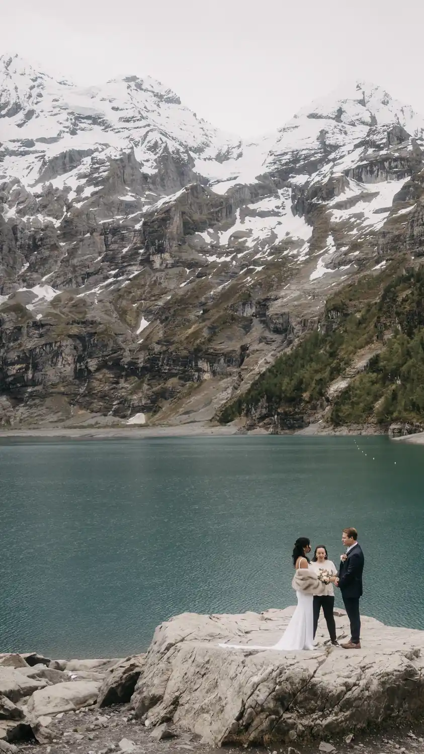 Freie Trauung in den Schweizer Bergen am Oeschinensee
